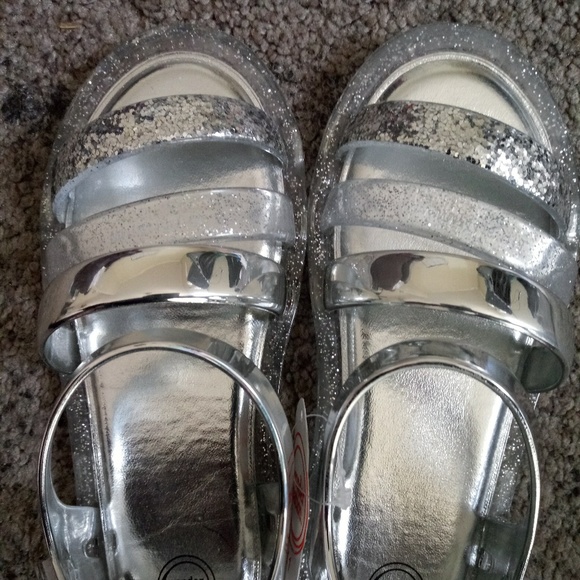 Girl sandal - Picture 2 of 3